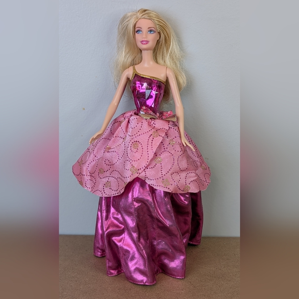 Barbie | 2010 Princess Charm School Blair Transforming Dress Doll